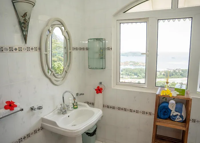 Lägenhet Beau Soleil Stunning Sea View One Bedroom